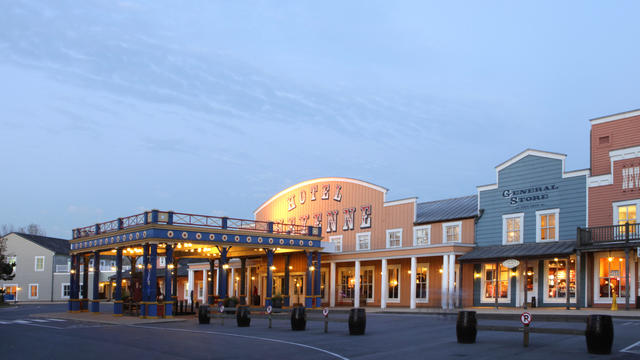 Hotel voorkant foto