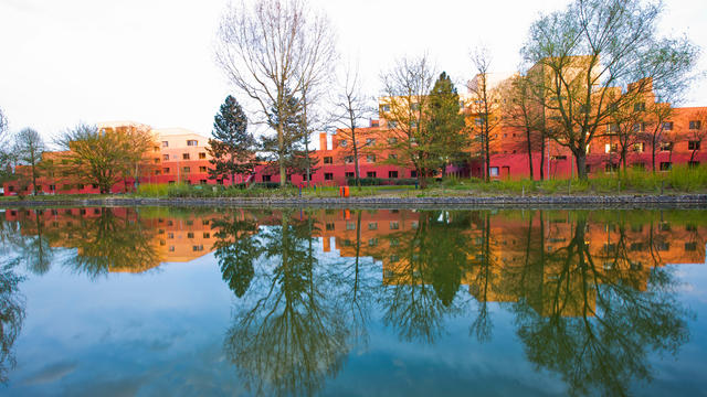 Hotel voorkant foto